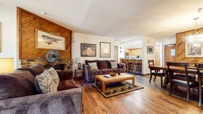 Condo, Multiple Beds, Patio, Mountain View (Aspen Creek #215) | Interior