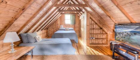 Cabin, Multiple Beds, Fireplace