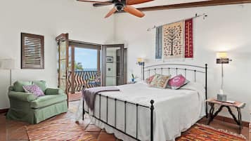 House, Multiple Beds, Patio, Partial Ocean View (Casa de Lujo) | 3 bedrooms, individually decorated, individually furnished, free WiFi