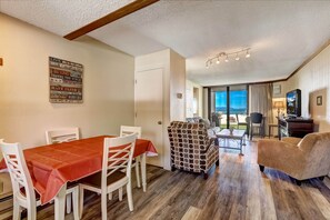 Condo, Multiple Beds, Fireplace, Ocean View | Private kitchen