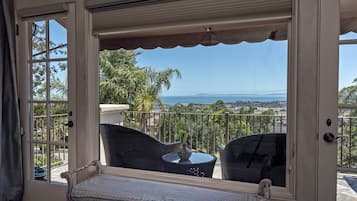 Rumah, Beberapa Tempat Tidur, balkon, pemandangan laut sebagian | Balkon
