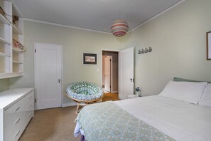 House, Multiple Beds, Balcony, Partial Ocean View