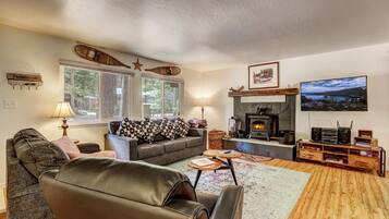 Cabin, Multiple Beds, Fireplace, Mountain View (Coziness Cabin) | Living area | 42-inch flat-screen TV with digital channels, fireplace