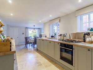 Dishwasher, highchair - 2 bedroom accommodation in Holt (Holt)