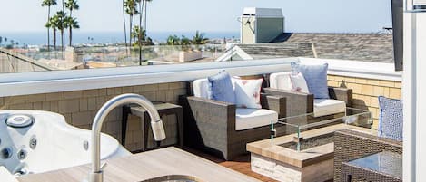 House, Berbilang Katil, Hot Tub, Ocean View | Balkoni