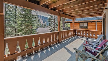 House, Multiple Beds, Balcony, Mountain View | Balcony