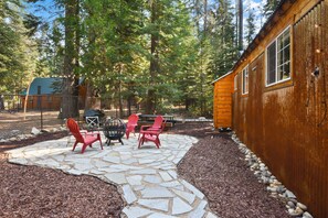 Property grounds - Homestead Haus (Tahoma)