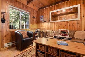 House, Multiple Beds, Fireplace | Living room | Flat-screen TV, fireplace, streaming services - Homestead Haus (Tahoma)