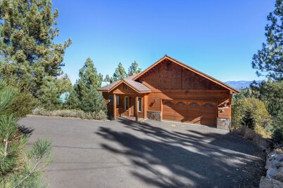 Hilltop Hideaway w/ Game Room & Forest Views!