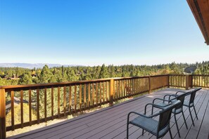 Hus, flere senger, balkong, fjellutsikt (Hilltop Hideaway) | Utsikt fra rommet