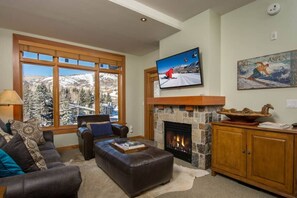 Smart-TV, Kamin, DVD-Player