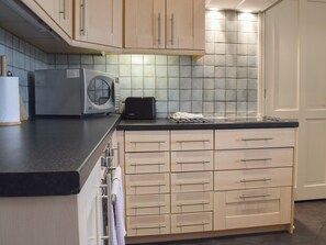 Dishwasher - 1 bedroom accommodation in Clopton, near Kettering (Clopton, near Kettering)