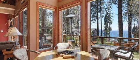 House, Multiple Beds, Hot Tub, Ocean View | Private kitchen | Fridge, microwave, oven, stovetop