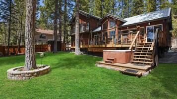 House, Multiple Beds, Hot Tub, Ocean View | Property grounds