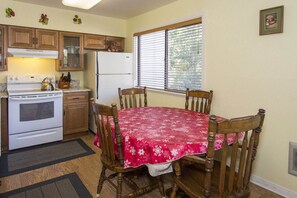 Condo, Multiple Beds, Fireplace, Mountain View (La Vista Blanc #22) | Private kitchen - La Vista Blanc #22 - Near Shuttle, BBQ & Pool (Mammoth Lakes)