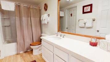 Condo, Multiple Beds, Patio, Mountain View (La Residence) | Bathroom | Towels, toilet paper