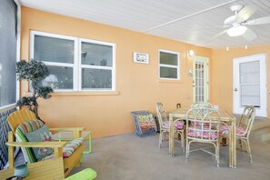 Villa, 1 Queen Bed, Private Pool, Pool View | Dining - Sandpiper Nest (Fort Myers Beach)