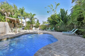 Outdoor pool - Sandpiper Nest (Fort Myers Beach)