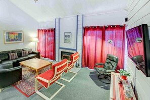 Condo, Multiple Beds, Fireplace, Mountain View (Mountain Shadows #B08) | Living area | Fireplace