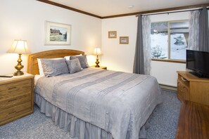 Lägenhet - flera sängar - tillgång till pool - utsikt mot bergen (Mammoth Estates) | 4 sovrum, individuell inredning, unika möbler och gratis wi-fi