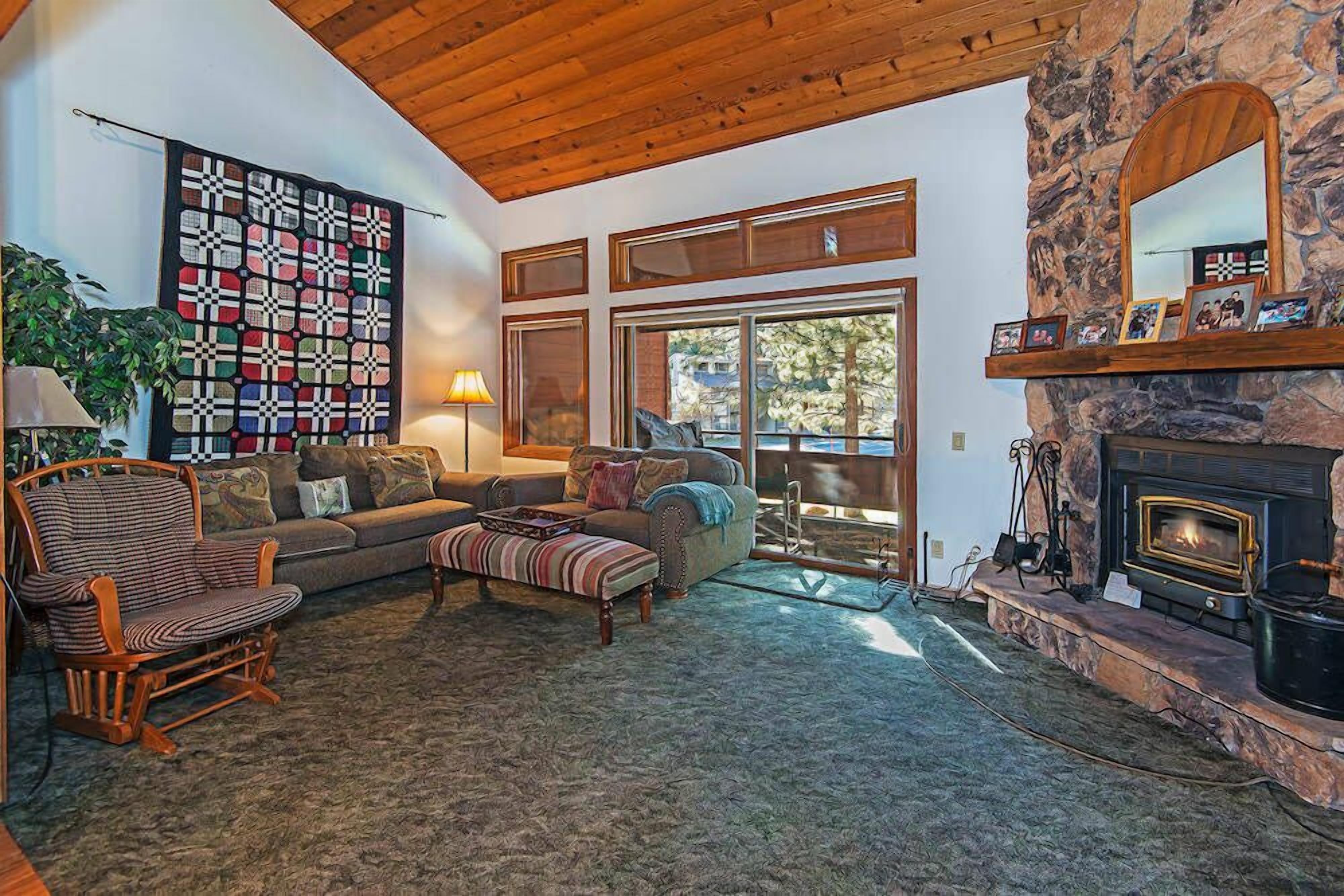 Condo, Multiple Beds, Fireplace, Mountain View (Winterset #02) | Living area