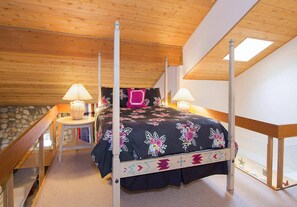 Huoneisto, useita sänkyjä, patio, vuoristonäköala (Snowcreek #630) | 2 makuuhuonetta, yksilöllisesti sisustettu, yksilöllisesti kalustettu