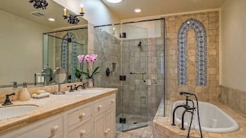 Townhome, Multiple Beds, Patio, Mountain View (Mykonos) | Bathroom | Jetted bath, hair dryer, towels