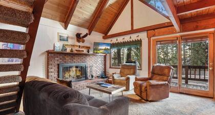 Moose Cabin Year-round Outdoor Fun w/ BBQ