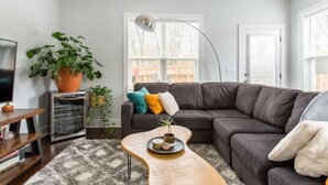 Unclassified image, 3 of 23, button - Modern Morningside (Nashville)