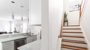 Unclassified image, 2 of 23, button - Modern Morningside (Nashville)