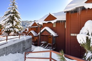 Townhome, 2 Queen Beds, Balcony, Mountain View (Valley View Bliss) | Balcony