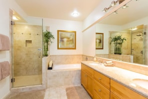 Townhome, Multiple Beds, Patio, Golf View (Mauna Lani Fairways #403) | Bathroom | Jetted tub, hair dryer, towels