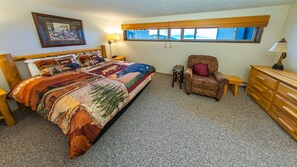 2 عدّة غرف نوم ومكواة/لوح كي وواي فاي وملاءات أسرّة