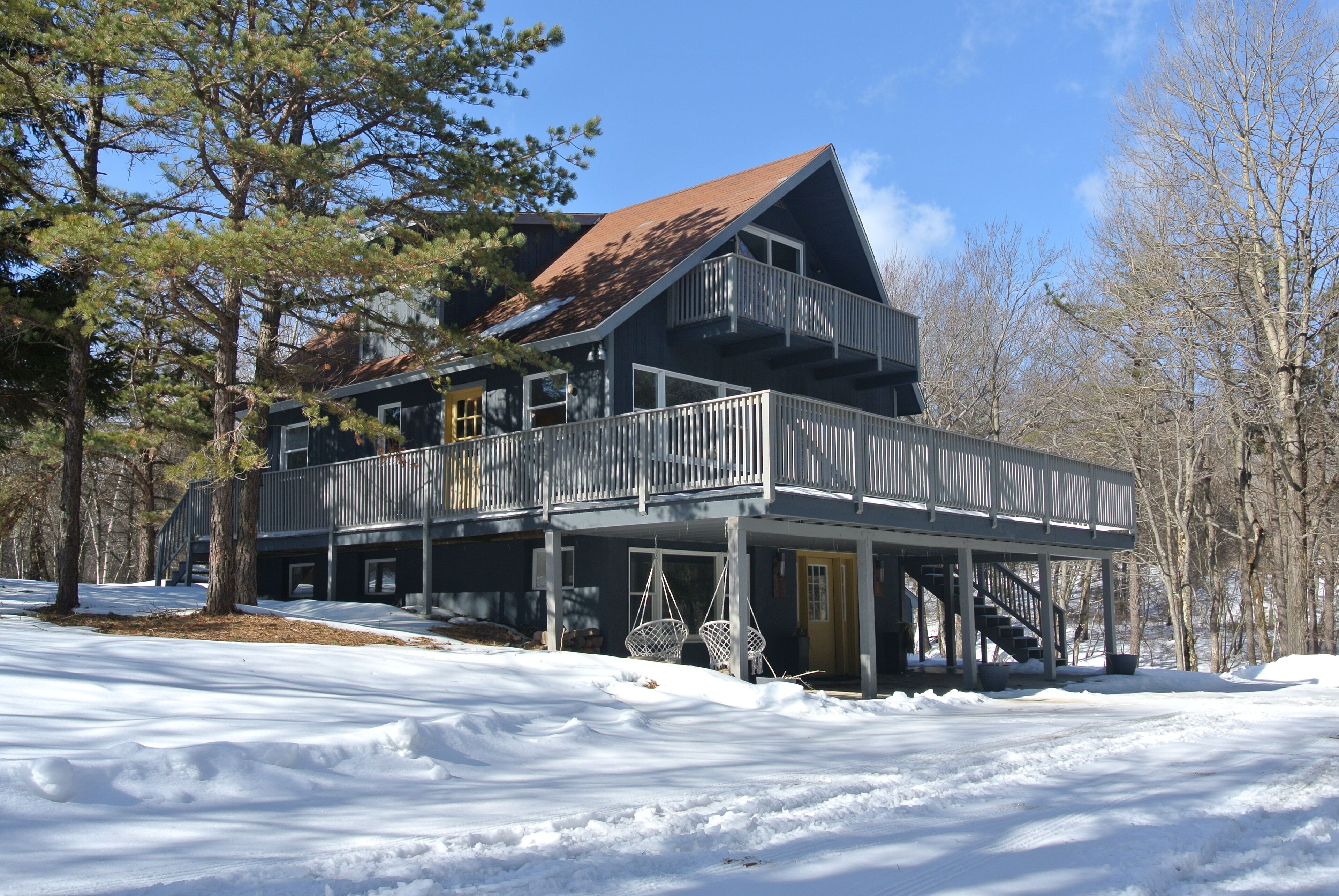 BEAVER | STREAM | POCONOS CHALET