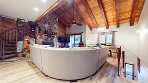 Apartment, Mehrere Betten, Kamin, Bergblick (Mammoth Pines #02) | Lobby