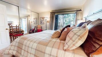 2 bedrooms, individually decorated, individually furnished, free WiFi