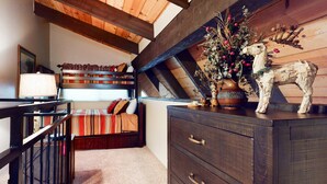 Condo, Multiple Beds, Patio, Mountain View (Mammoth View Villas ) | 2 bedrooms, WiFi (free), individually decorated, individually furnished - Mammoth View Villas - Near Hike/bike Trails! (Mammoth Lakes)