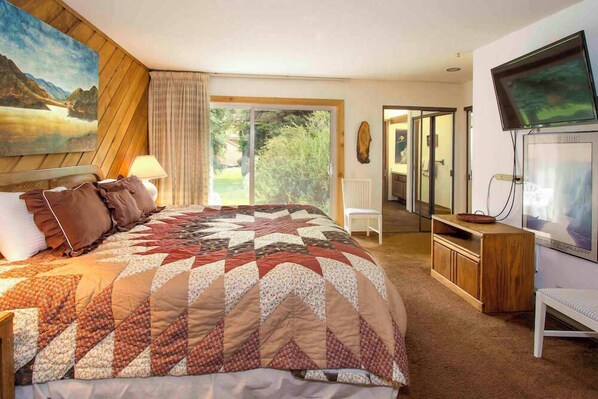 Condo, Multiple Beds, Patio, Mountain View (Snowcreek #059)