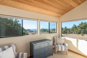 House, Multiple Beds, Hot Tub, Ocean View (The Sixpence) | View from room