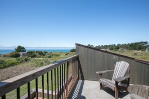 House, Multiple Beds, Hot Tub, Partial Ocean View | Balcony