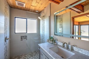 House, Multiple Beds, Hot Tub, Partial Ocean View | Bathroom | Towels - Sea Myst (Sea Ranch)