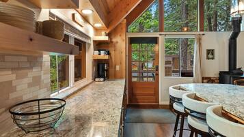House, Multiple Beds, Patio, Mountain View (West Shore Haven) | Private kitchen | Fridge, microwave, oven, stovetop