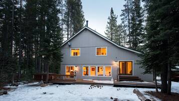 House, Multiple Beds, Hot Tub | Exterior