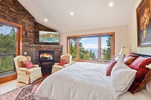 獨棟房屋, 多張床, 庭院, 山景 (Lakeview Mountain Chalet) | 5 間臥室、獨特裝潢、布置獨特、書桌
