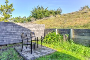 Balcony - Cloud 9 (Sea Ranch)