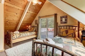House, Multiple Beds, Fireplace, Mountain View (Serenity Woods) | 3 bedrooms, individually decorated, individually furnished, free WiFi