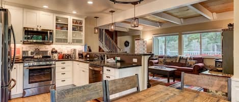 House, Multiple Beds, Fireplace, Mountain View (Serenity Woods) | Private kitchen | Fridge, microwave, oven, stovetop