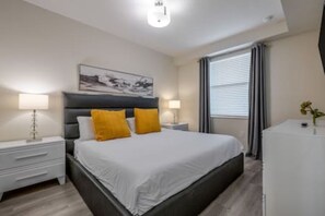 3 chambres, fer et planche à repasser, lit de bébé portatif, Wi-Fi