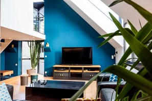 Télévision, espaces bureaux