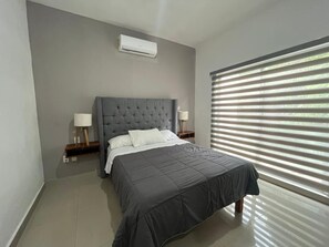 2 soverom, strykejern/-brett, wi-fi (inkludert) og sengetøy